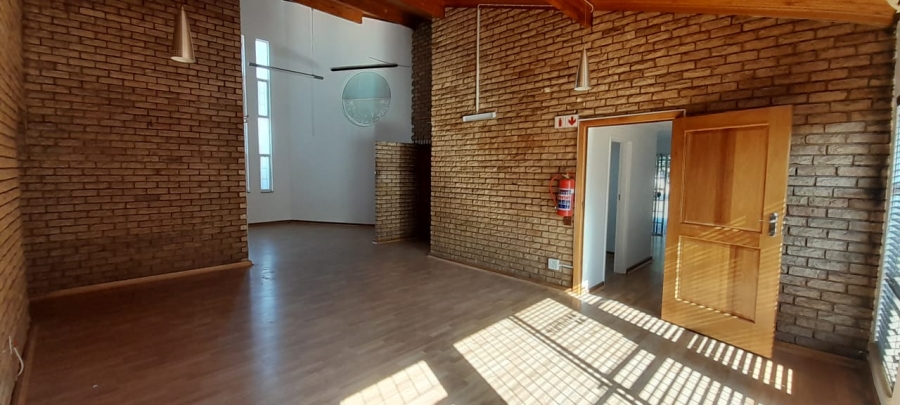 To Let  Bedroom Property for Rent in Wilkoppies North West